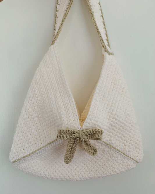 Crochet bag with bow